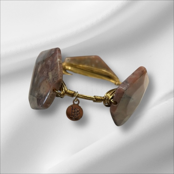 Bourbon and Boweties stone and wire wrapped bracelet. - Picture 5 of 5